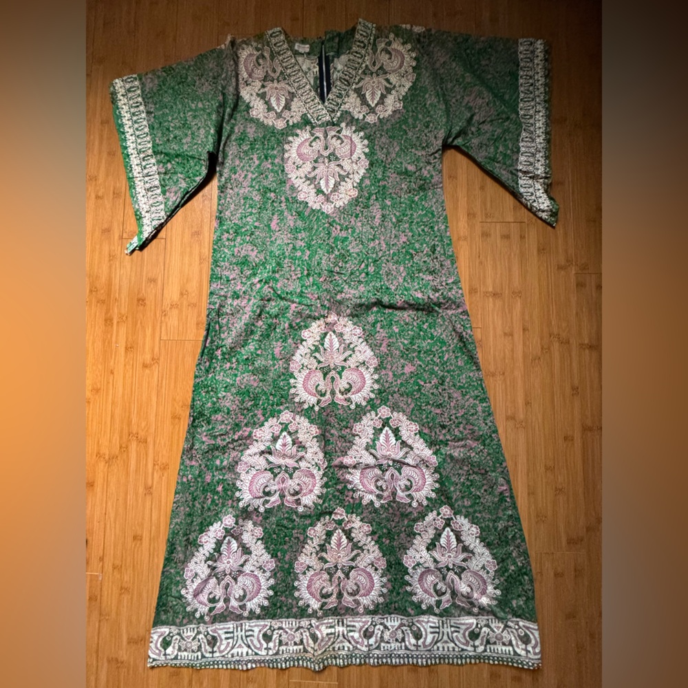 Elegant Green and Pink Patterned Dress
